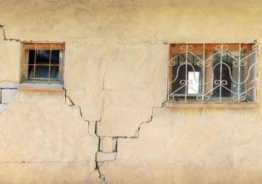 Réparation de fissures dans les murs : les étapes essentielles
