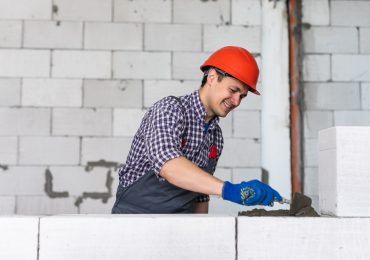 Guide pratique pour éliminer les résidus de ciment après travaux