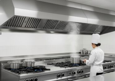 Hottes d&rsquo;extraction : quelles différences entre modèles pour laboratoires et cuisines pro ?