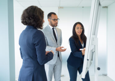 Le charisme n&rsquo;est pas un don: 7 habitudes pour devenir un leader charismatique