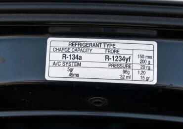 Comment savoir quel gaz réfrigérant utilise votre voiture ?