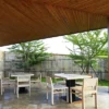 Design biophilique : utiliser des matériaux organiques pour un gîte authentique