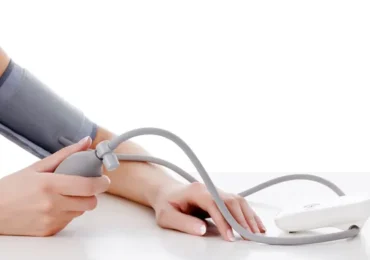 Tensiomètre avec détection d&rsquo;arythmie cardiaque