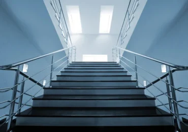 Élévateur domestique ou monte-escalier : le comparatif sans tabou