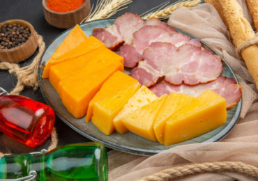 Charcuterie roumaine : cârnați, salam de Sibiu, tout comprendre