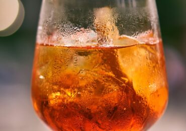 Cocktail dînatoire : combien de pièces par personne et dans quel ordre ?