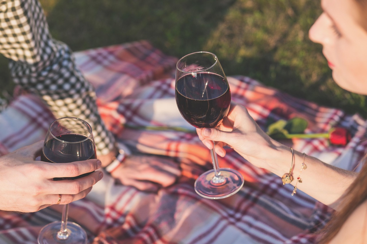 découvrez les opportunités d'investissement dans le vin, un marché en pleine croissance alliant passion et rendement financier.