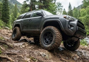 Pneus de SUV et quatre roues motrices : quelles caractéristiques privilégier