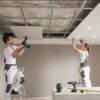Pose de faux plafonds : la solution pour corriger un plafond d’origine irrégulier