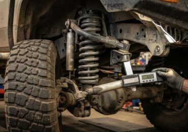Angle de chasse sur les véhicules surélevés (4×4) : corriger avec des caster kits