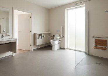 Salle de bain accessible : quels aménagements facilitent les déplacements ?